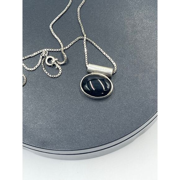 SU 925 Sterling Silver Large Oval Onyx Stone Slider Pendant and Chain Necklace - Picture 4 of 11